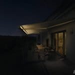 Terrassmarkis med lampa